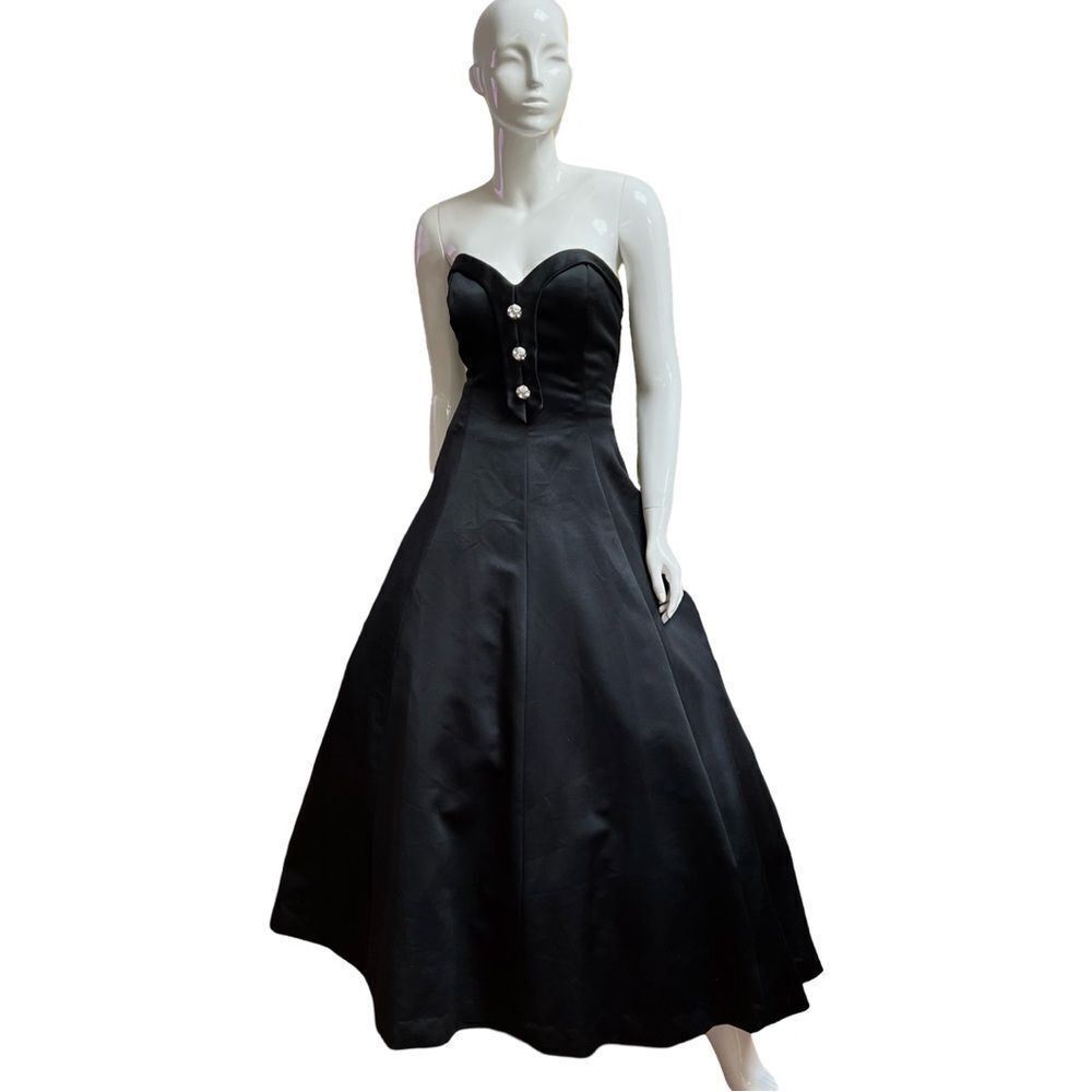 Dreamy Mid-Century Black Sweetheart Rhinestone Fit & Flare Satin Midi Ball Gown